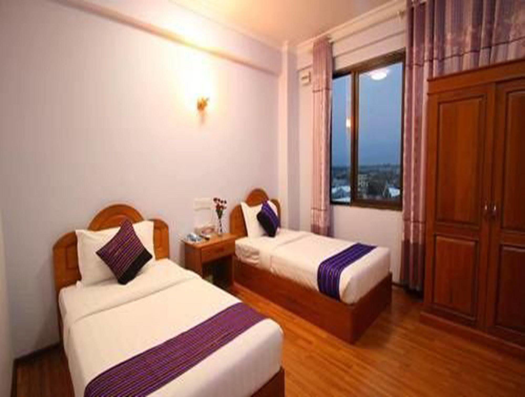 Hotel United Mandalay Exterior foto